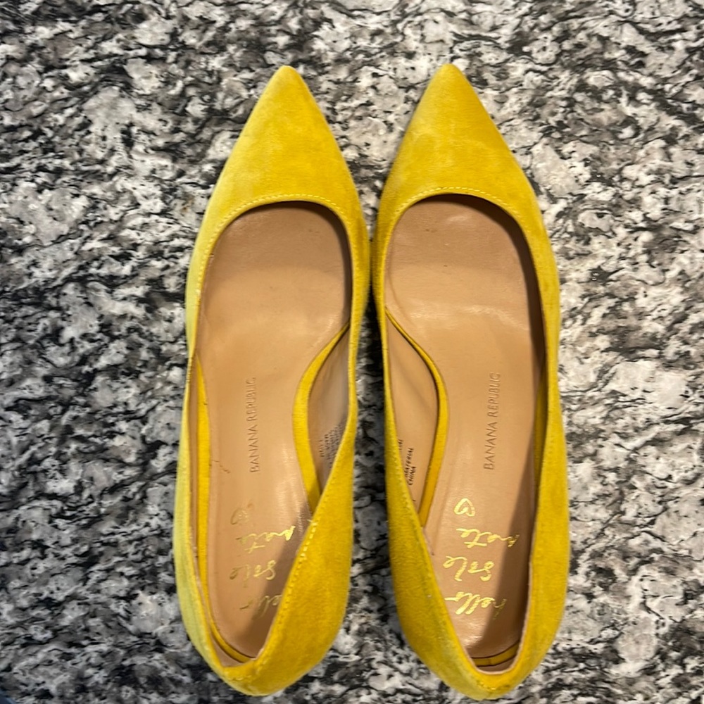 Banana Republic Yellow heels
